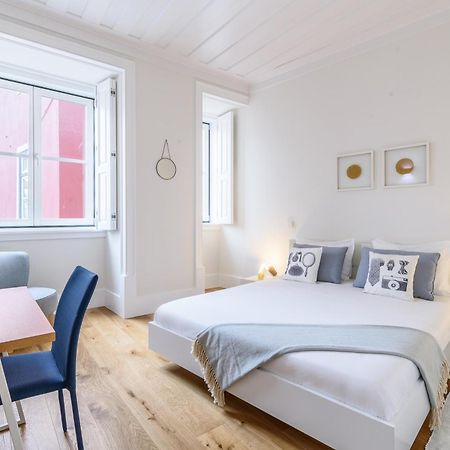 Modern Flat In Downtown Lisbon By Lovelystay ภายนอก รูปภาพ