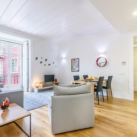 Modern Flat In Downtown Lisbon By Lovelystay ภายนอก รูปภาพ