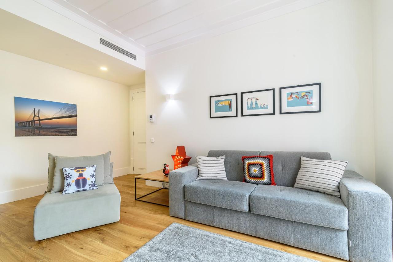 Modern Flat In Downtown Lisbon By Lovelystay ภายนอก รูปภาพ
