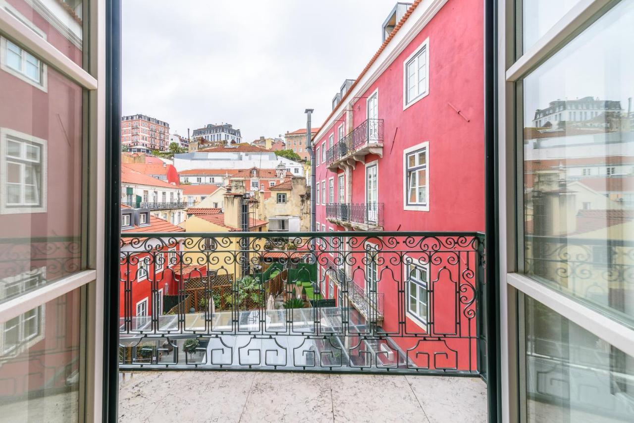 Modern Flat In Downtown Lisbon By Lovelystay ภายนอก รูปภาพ