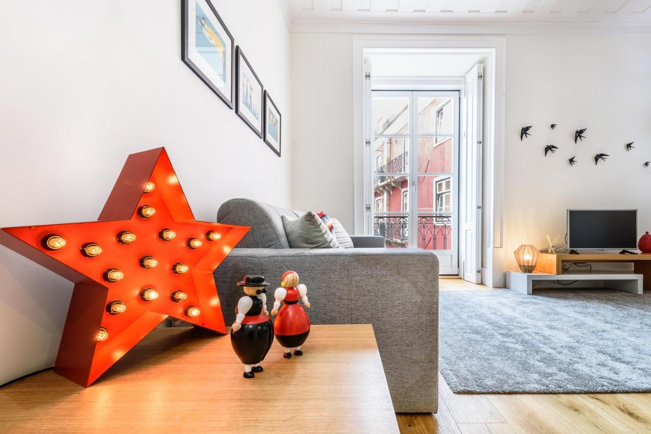 Modern Flat In Downtown Lisbon By Lovelystay ภายนอก รูปภาพ